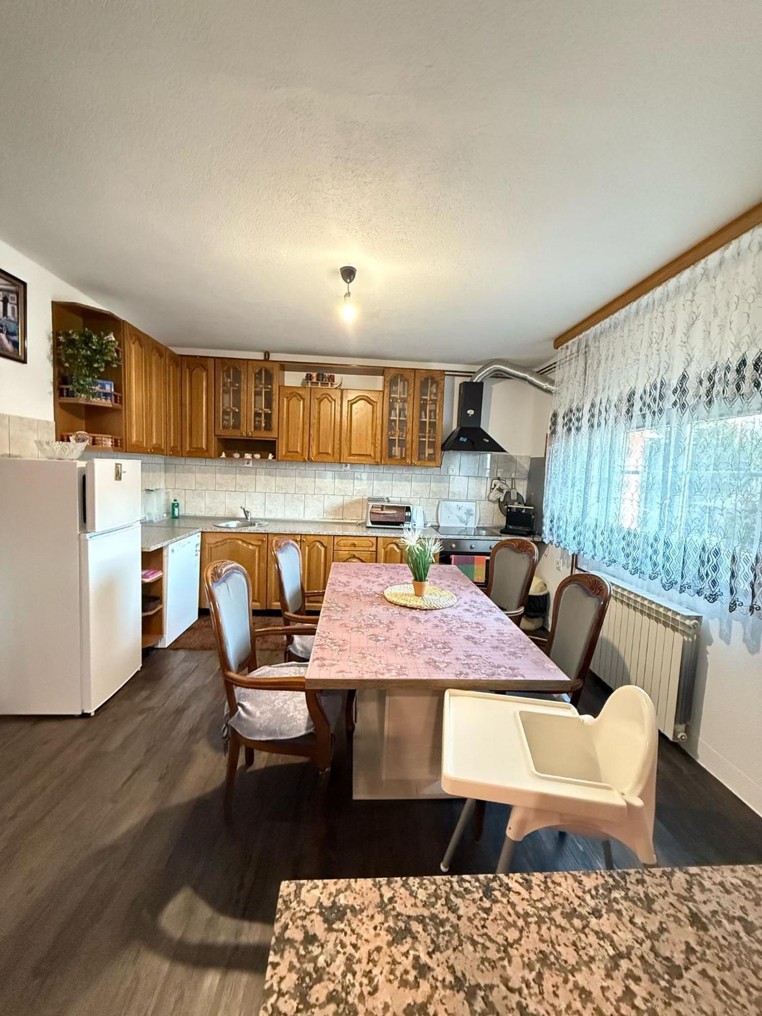 Apartments Marija Vrelo Koreničko エクステリア 写真