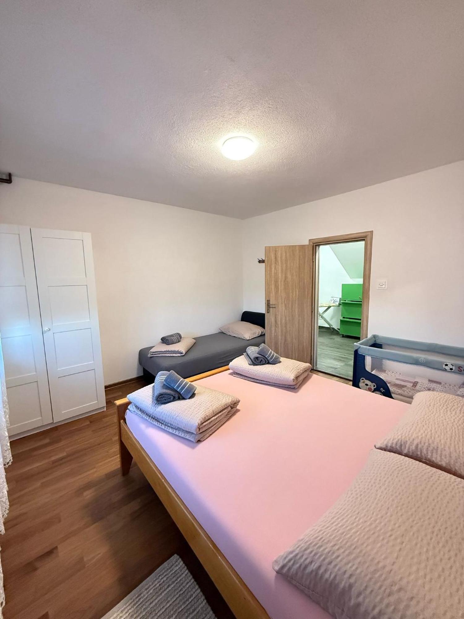 Apartments Marija Vrelo Koreničko エクステリア 写真